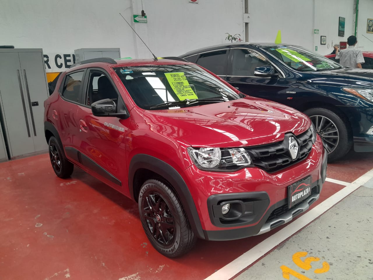 Renault Kwid Outside 2020
